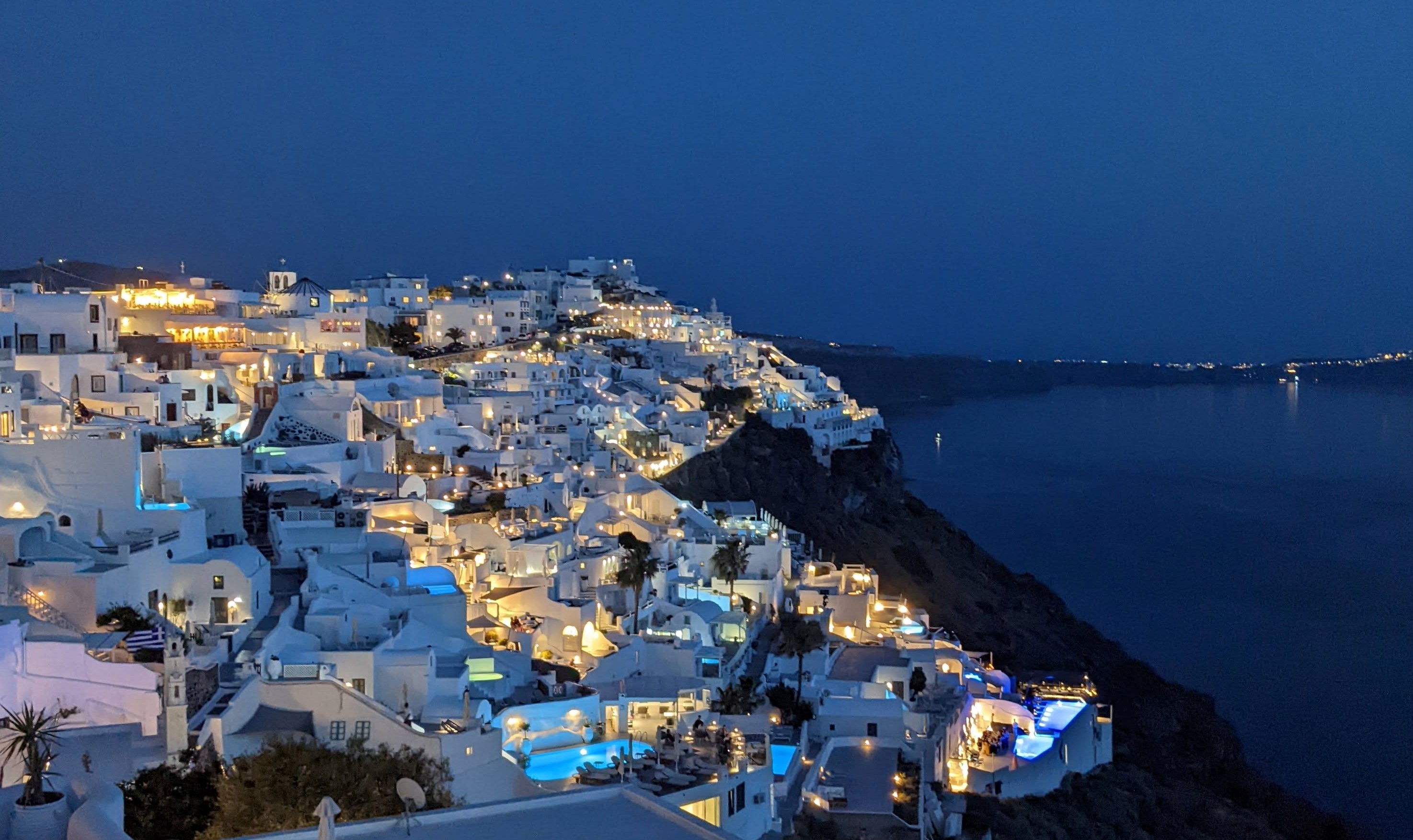 5 Days of Island Bliss: A May-June Tour of Greece's Santorini, Naxos, and Mykonos